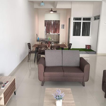 Sparkling Clean Homestay @ Kota Kemuning - Rimbayu Teluk Panglima Garang Luaran gambar