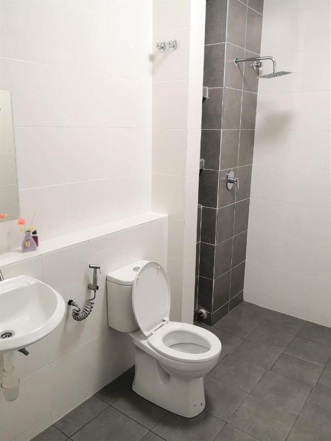 Sparkling Clean Homestay @ Kota Kemuning - Rimbayu Teluk Panglima Garang Luaran gambar